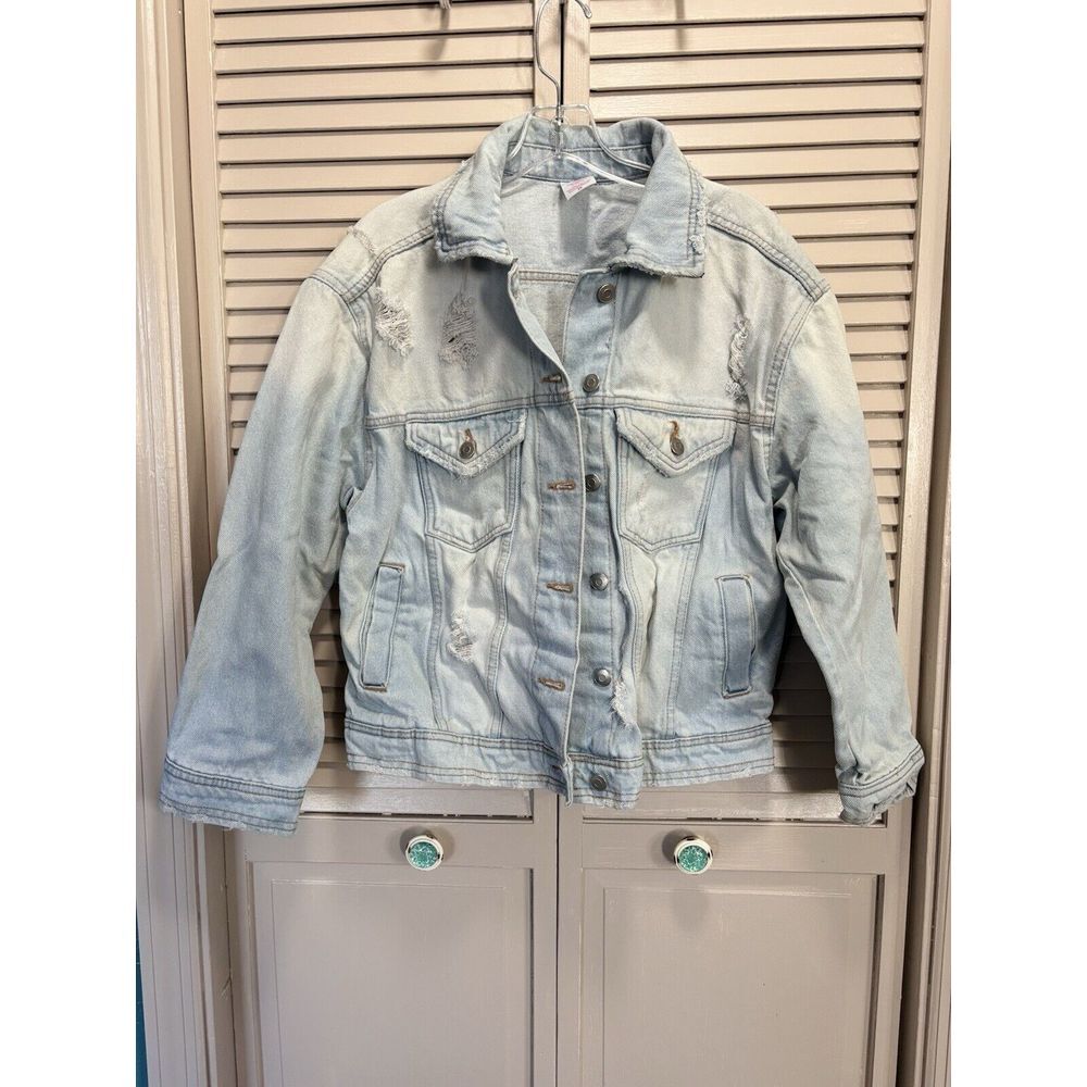 No Boundaries Light Wash Denim Jacket Size M Pockets Button Up Collar Distressed